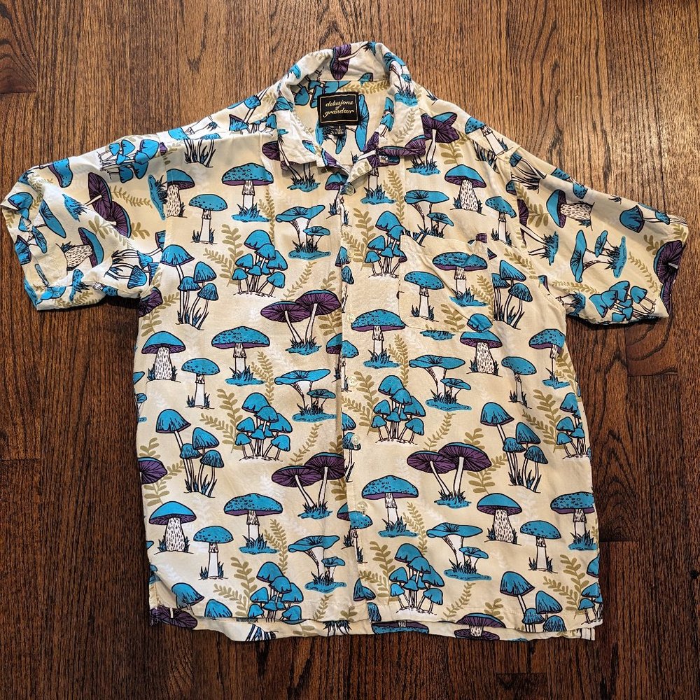 Mushroom Print Short-Sleeve Button-Down Shirt - Small